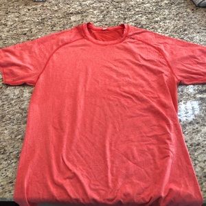 Lululemon men’s large red/coral metal vent shirt